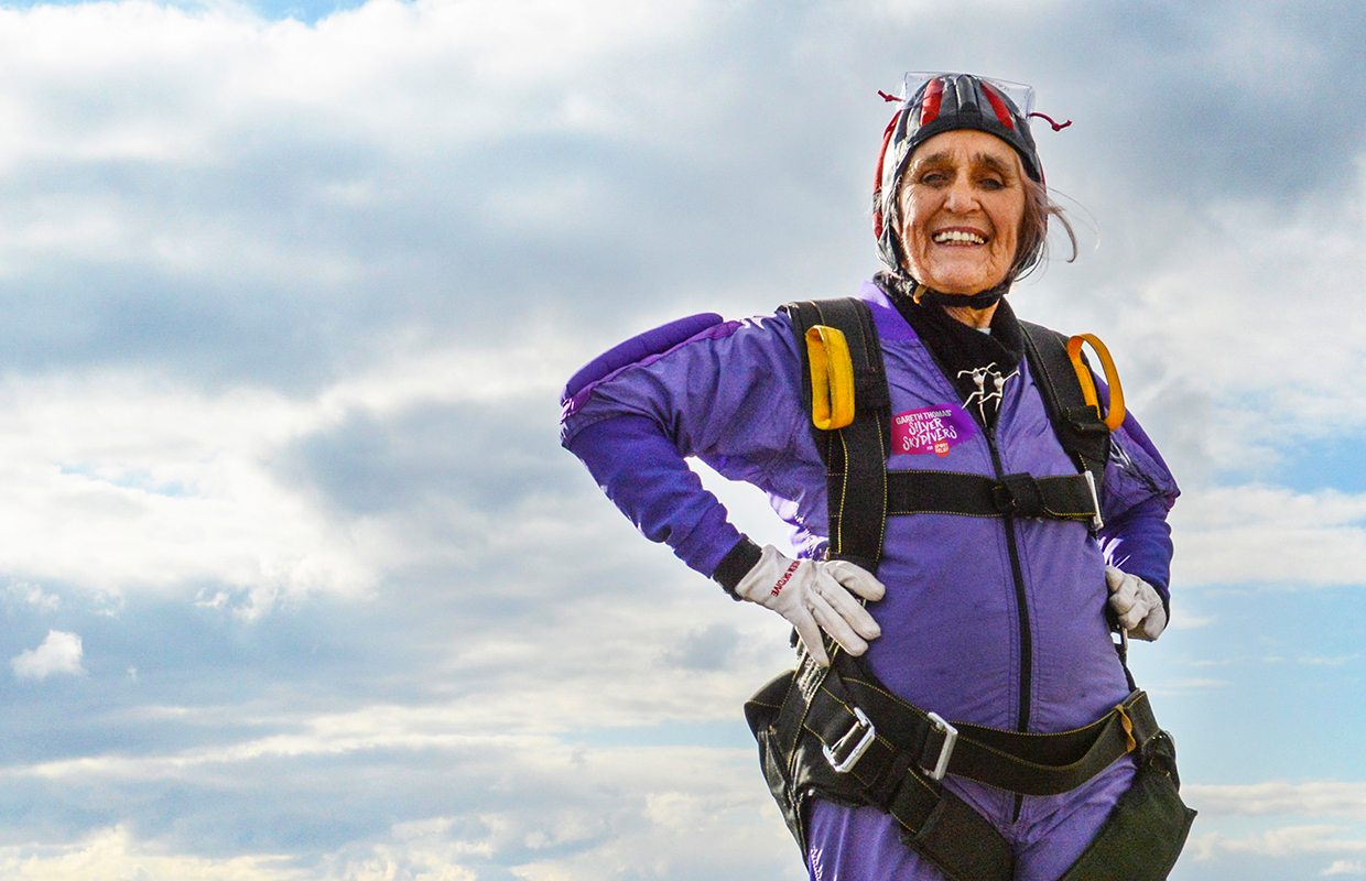 Dilys, who has held the Guinness World Record for the world's oldest female skydiver since she was 80, will be joining Welsh rugby legend Gareth Thomas as he tries to overcome his fear of heights to parachute from more than 3500 metres.