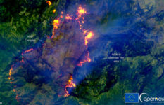 An aerial image of the extent of wildfires in California.